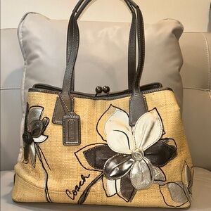Coach Hamptons 10th Anniv. Straw Floral Kisslock Tote Bag
